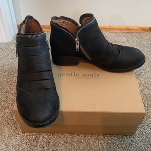 Gentle souls black bootie size 7